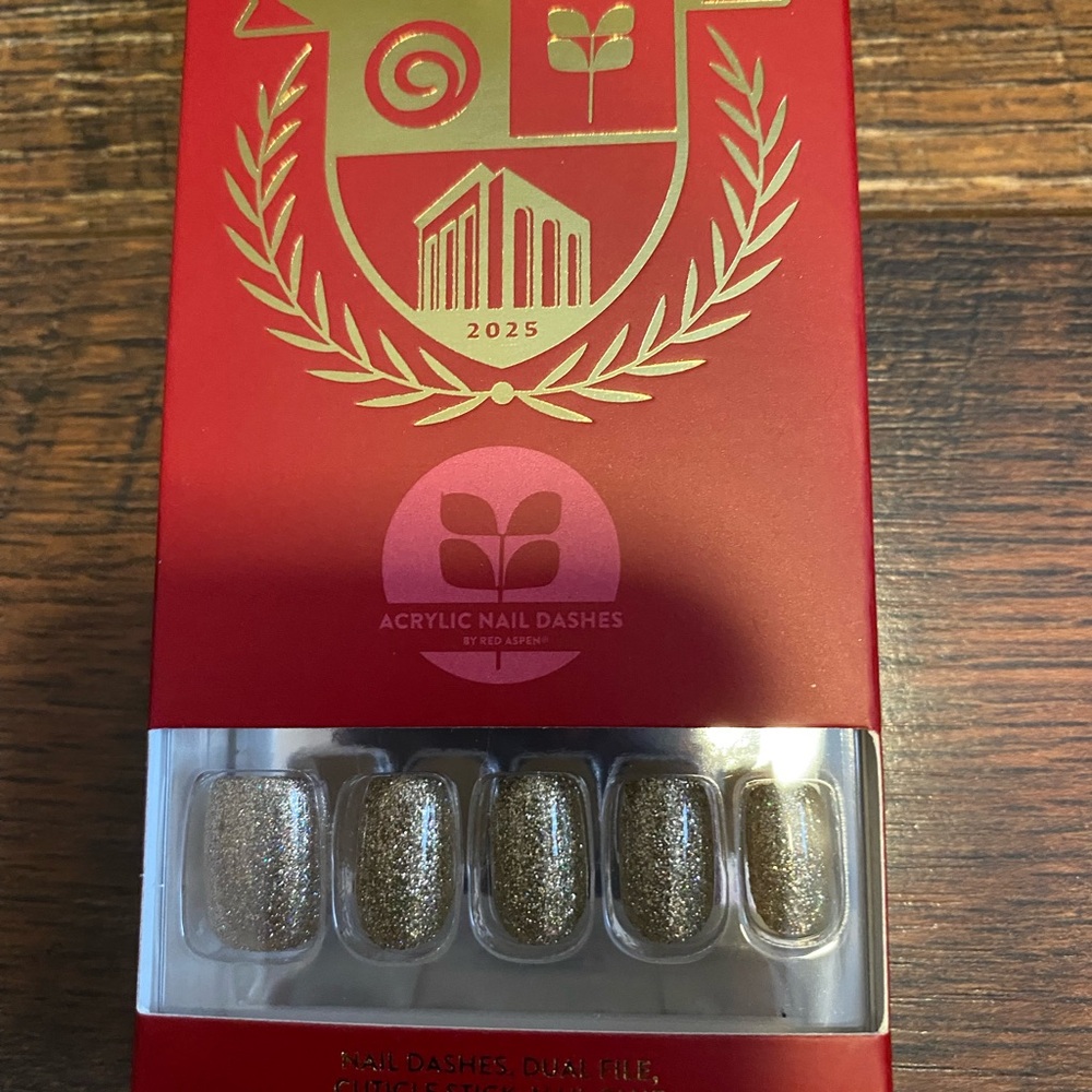Red Aspen Nail Dashes Shop here